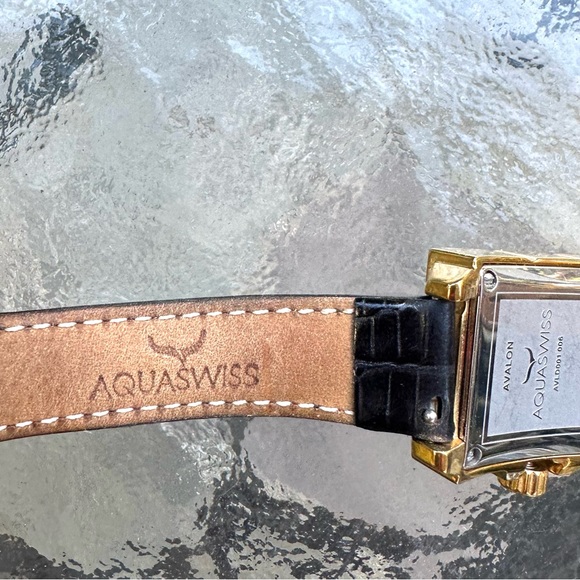 Women's AQUASWISS Avalon AVLD001 Swiss Watch Diamond Accent New Battery Running - Picture 12 of 14